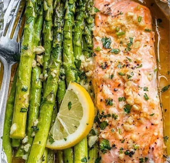 Garlic Butter Salmon and Asparagus